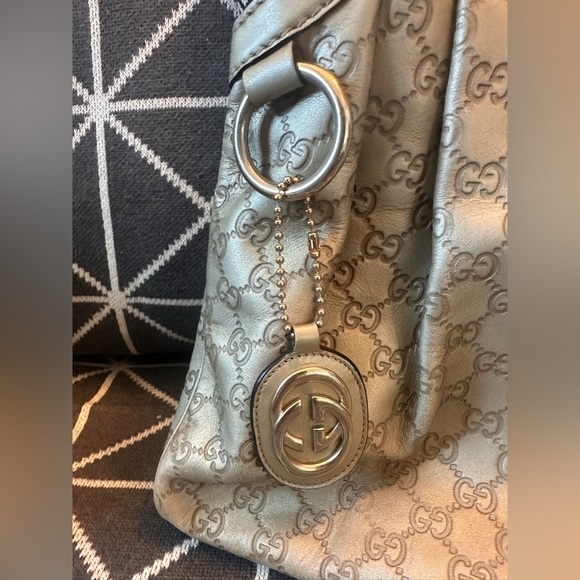 Gucci Guccissima Sukey Champagne Leather Tote Bag with Embossed GGs - Picture 2 of 15